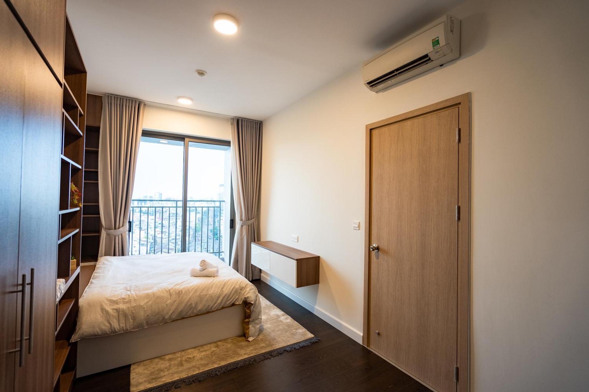 Business District Rivergate - Free Pickup & Pool