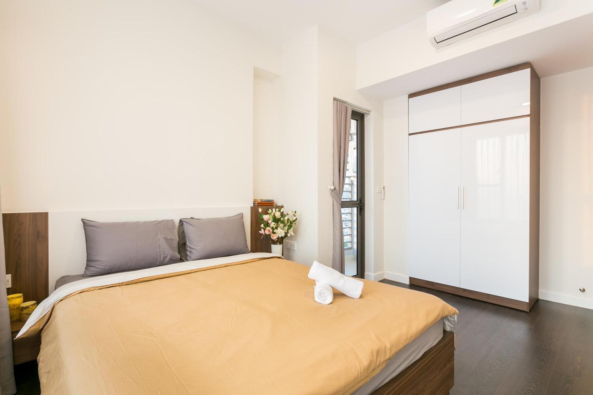 Căn hộ Business District Rivergate - Free Pickup & Pool *