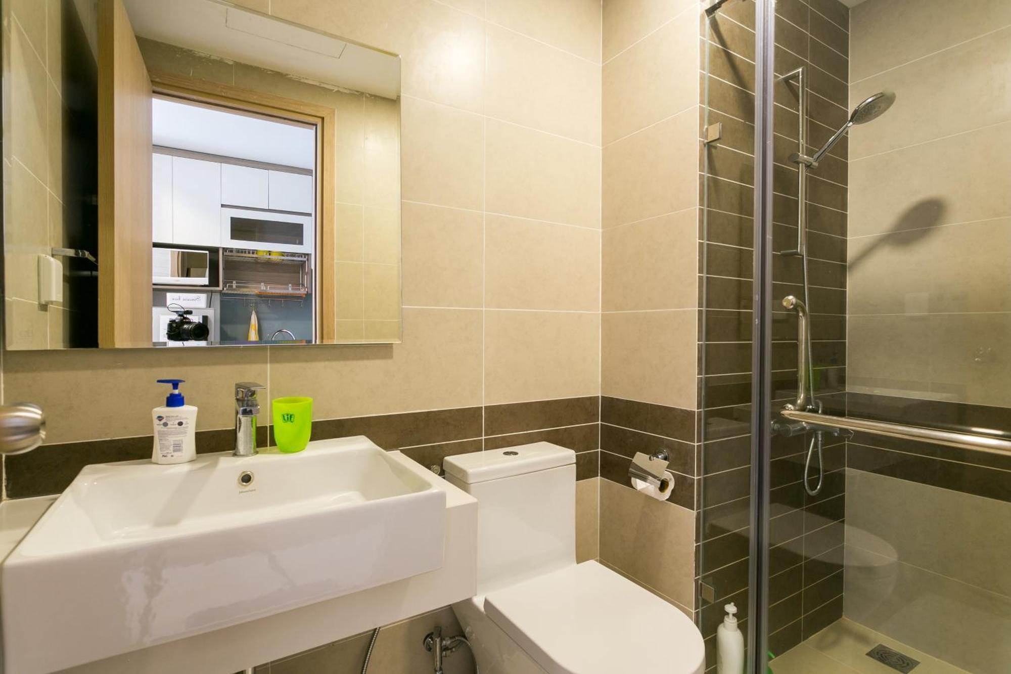 Căn hộ Business District Rivergate - Free Pickup & Pool TP. Hồ Chí Minh